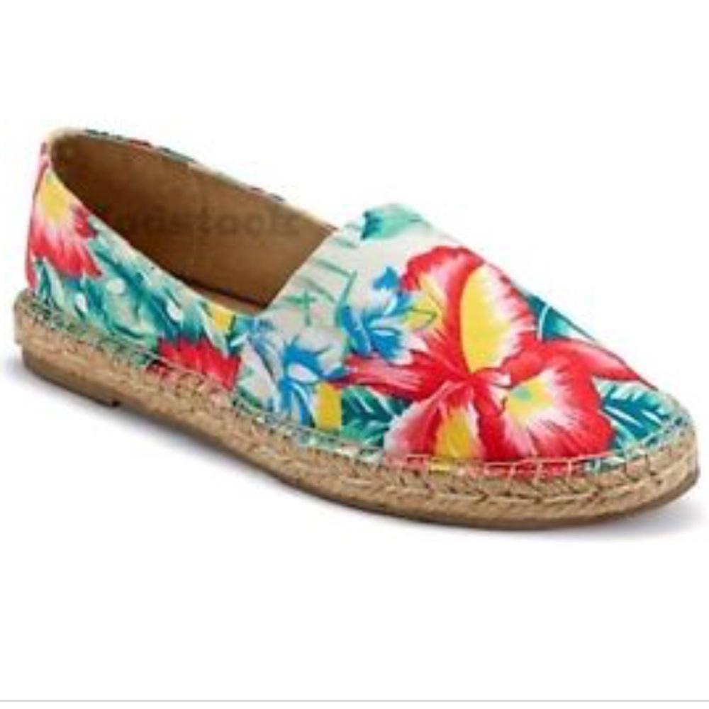 Size 10 flower mossimo shoes💐🌷🌺🌺🌺🌺🌺🌺🌺